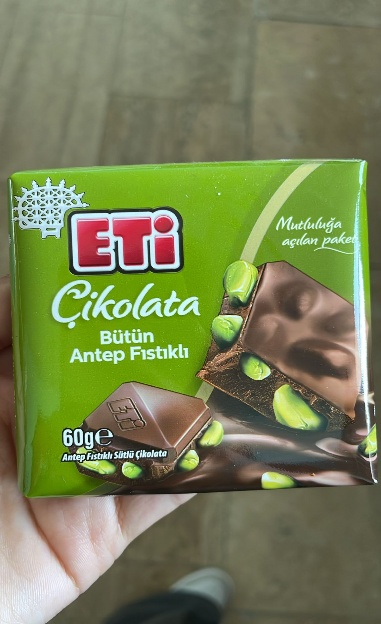 Eti Bütün Antep Fıstıklı Kare Çikolata